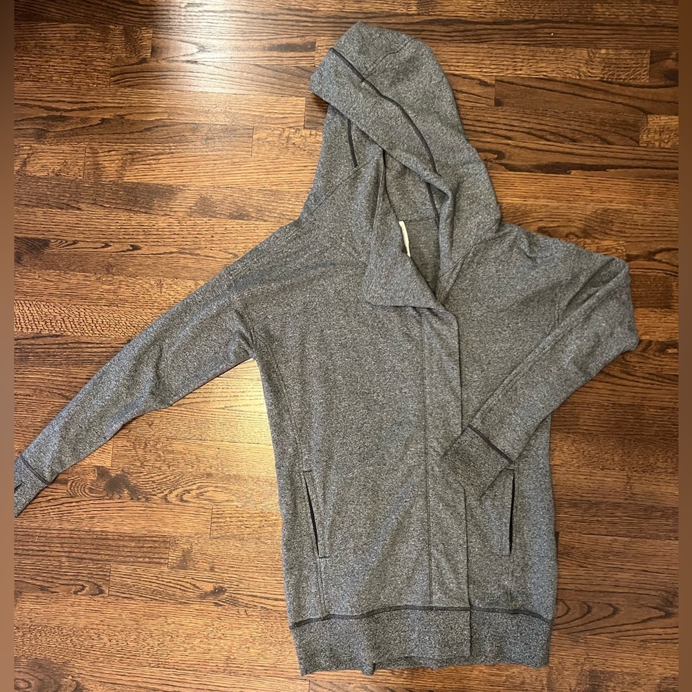Lululemon grey jacket size 8